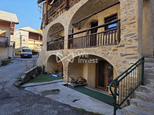 Appartement à vendre 167 500 € 3 pièces 2 chambres 65 m² RDC Saint-Martin-de-Queyrières 05120