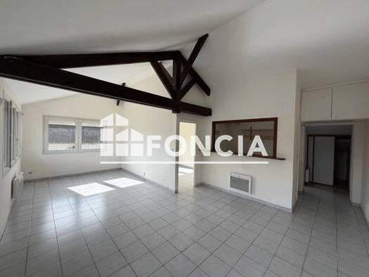 Appartement à louer 715 € 2 pièces 1 chambre 48,5 m² 1er étage Notre Dame du Thil-Saint Lucien Beauvais 60000