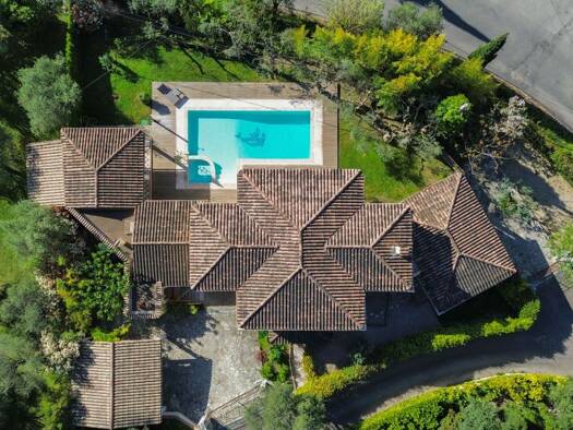 Villa à vendre 1 580 000 € 5 pièces 4 chambres 200 m² 1 805 m² de terrain Saint Jean-Saint Christophe Grasse 06130