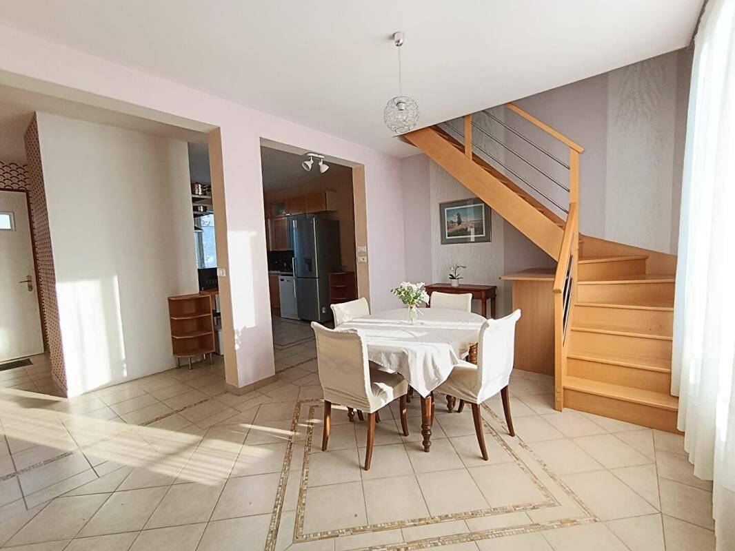 Maison à vendre, 232m², VARENNES JARCY