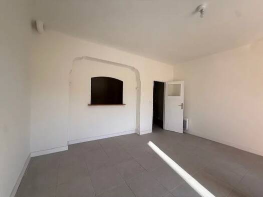 Appartement à louer 1 000 € 2 pièces 1 chambre 55,9 m² 1er étage Jas de Rhodes-Grande Colle Les Pennes-Mirabeau 13170