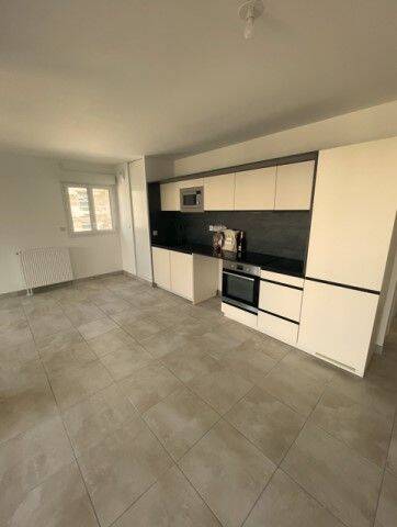 Maison à louer, 61m², CAEN