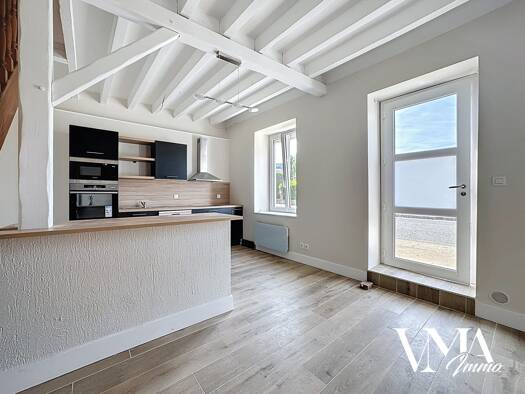 Duplex à vendre 250 000 € 3 pièces 2 chambres 101 m² RDC/2 Lentilly 69210