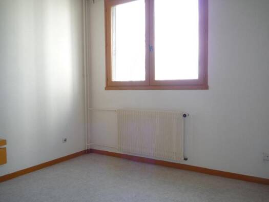 Appartement à louer 330 € 1 pièce 14,7 m² Étage 2/8 Balzac Dijon 21000