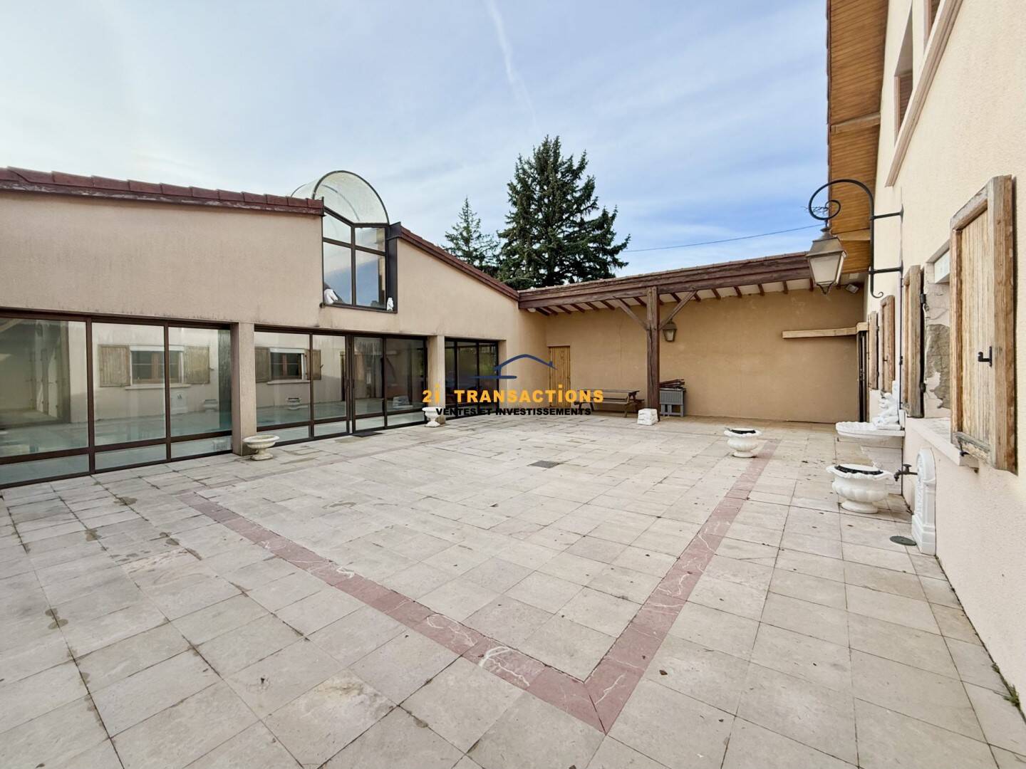 Maison à vendre, 220m², SAINT MARTIN LA PLAINE