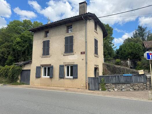 Maison à vendre 74 200 € 4 pièces 3 chambres 90 m² 635 m² de terrain Bagnac-sur-Célé 46270