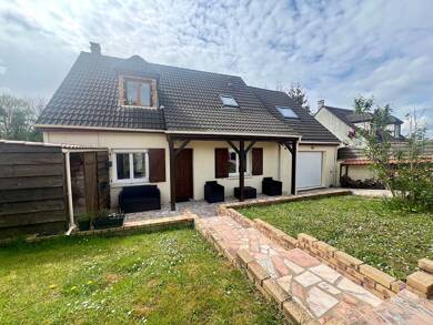 Maison à vendre 339 000 € 6 pièces 4 chambres 114 m² 328 m² de terrain Leclerc-Centre Ouest Brie Comte Robert 77170