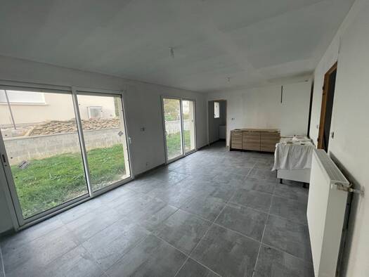Maison de plain-pied à vendre 180 000 € 5 pièces 2 chambres 107 m² 502 m² de terrain Coulanges les Nevers 58660