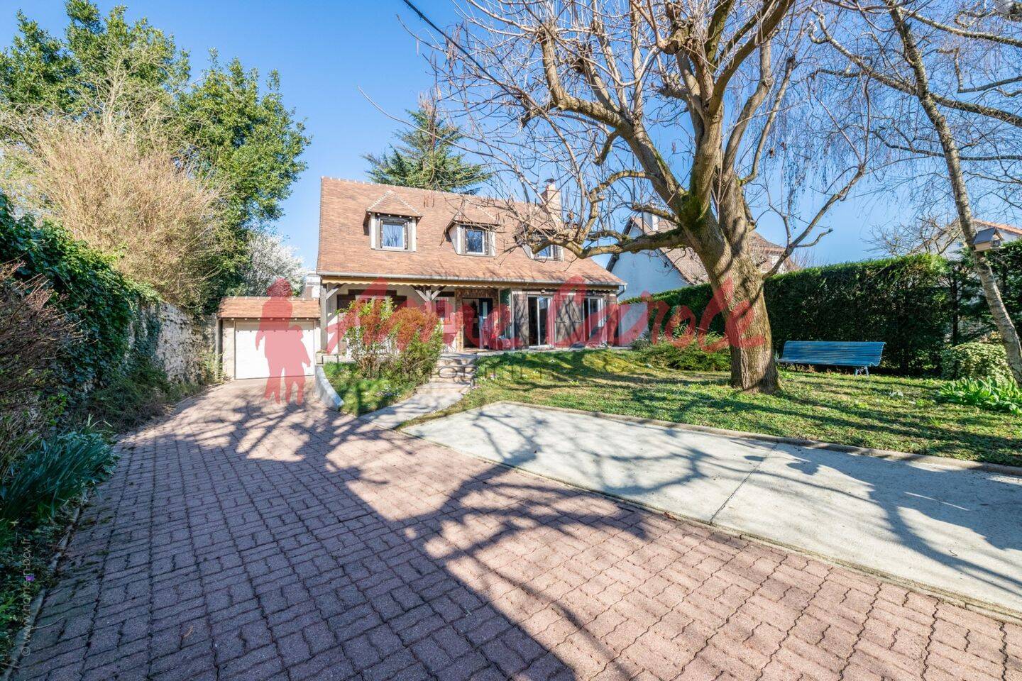 Maison à vendre, 150m², SAINT MAUR DES FOSSES