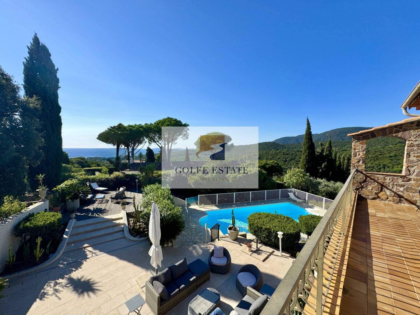 Maison à vendre, 183m², LA CROIX VALMER