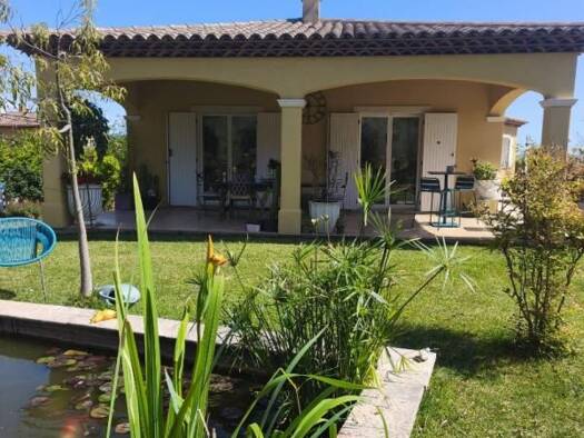 Villa à vendre 490 000 € 5 pièces 3 chambres 136 m² 1 849 m² de terrain Sud Le Luc 83340
