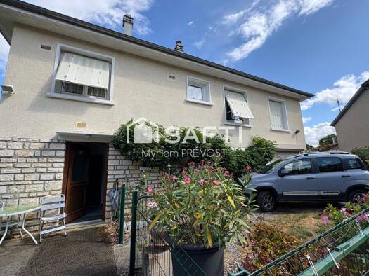 Maison à vendre 115 800 € 5 pièces 4 chambres 109 m² 416 m² de terrain Saint-Hilaire-en-Lignières 18160