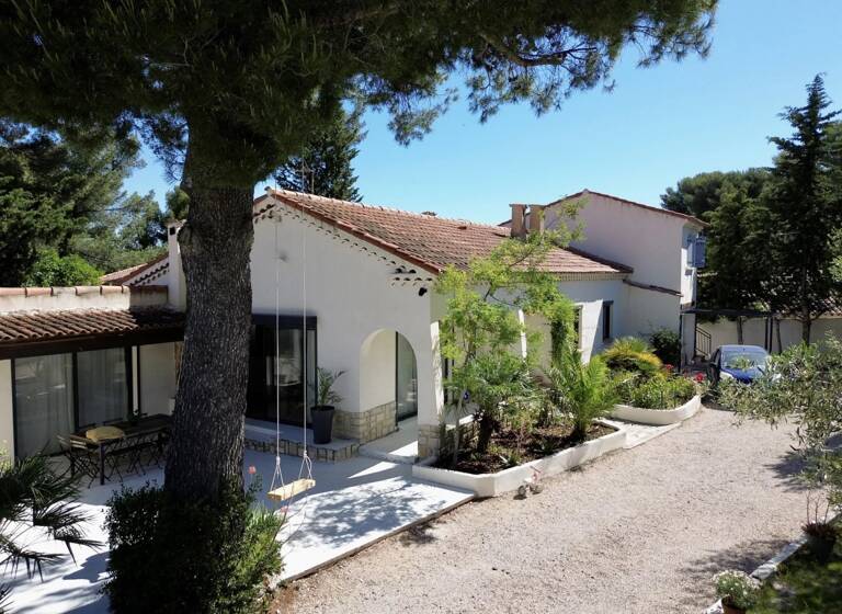 Maison à vendre 679 000 € 4 pièces 3<br/>chambres 145 m²<br/>superficie 809 m²<br/>terrain Sud La Penne-sur-Huveaune 13821