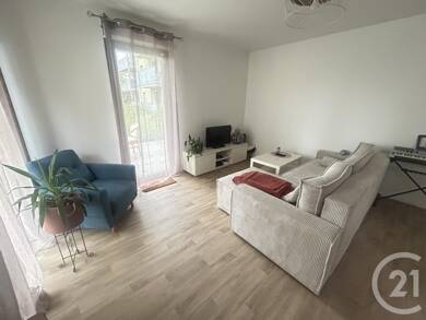 Appartement à louer 1 170 € 3 pièces 2 chambres 65,9 m² RDC Stains 93240