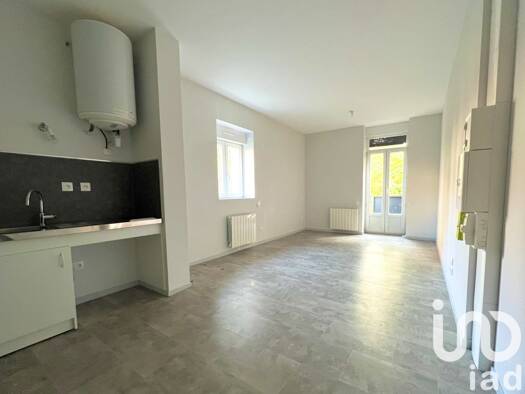 Appartement à louer 496 € 1 pièce 28 m² RDC/2 Sainte-Foy-l'Argentière 69610