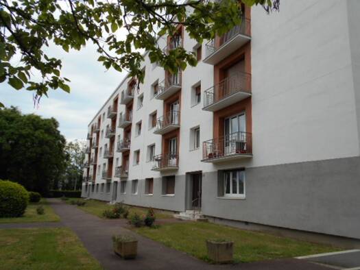 Appartement à louer 700 € 3 pièces 75,4 m² RDC/4 Doumer-Déportés Montargis 45200