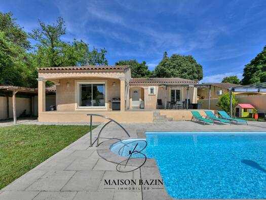 Maison de plain-pied à vendre 390 000 € 5 pièces 4 chambres 145 m² 667 m² de terrain Est Marguerittes 30320