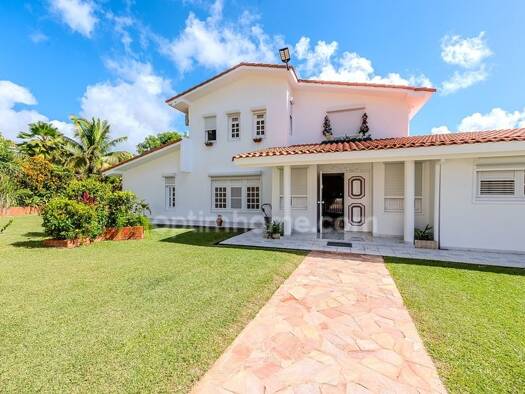 Maison à vendre 850 000 € 10 pièces 8 chambres 325 m² 1 400 m² de terrain Schœlcher 97233