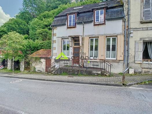 Maison de ville à vendre 74 900 € 4 pièces 2 chambres 87 m² 134 m² de terrain Rive Gauche Aubusson 23200