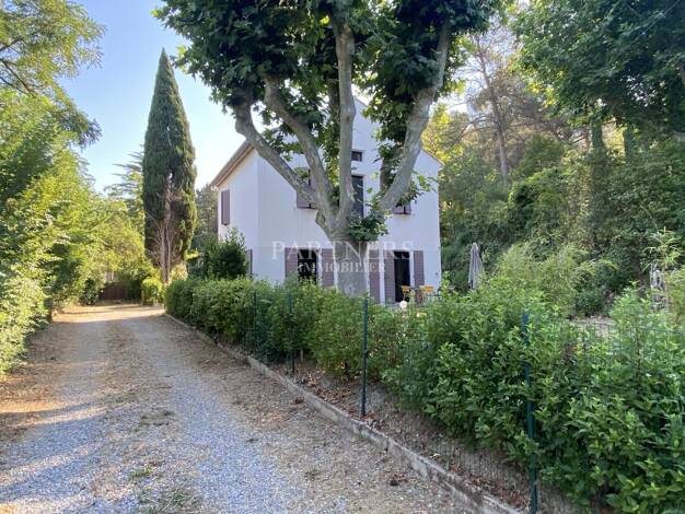 Villa à louer 2 990 € 5 pièces 3 chambres 113,5 m² 1 000 m² de terrain Plateau de Puyricard-La Trévaresse Aix-en-Provence 13100