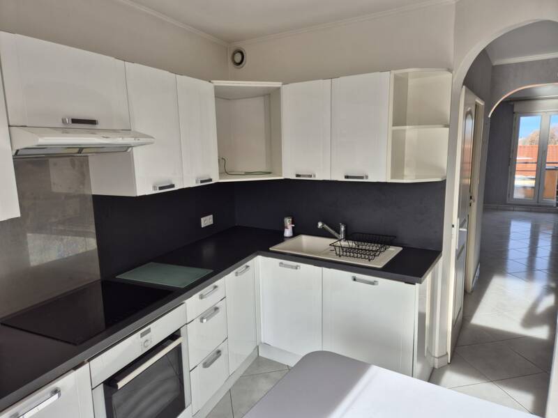 Maison à louer, 61m², SAINT BONNET DE MURE