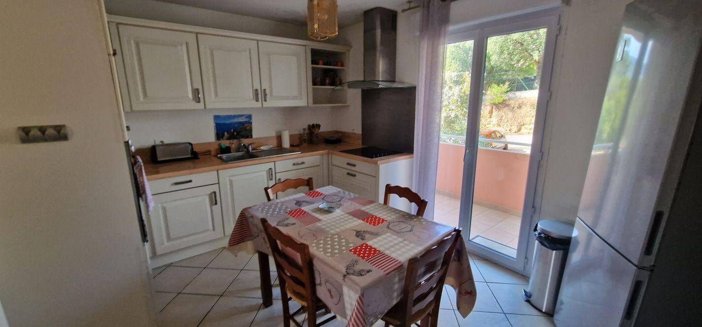 Maison à louer, 81m², AJACCIO
