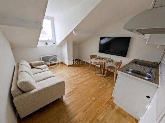 Appartement à vendre 130 000 € 2 pièces 1 chambre 30 m² Étage 3/3 Sud-Bords de Marne-Foch Chelles 77500