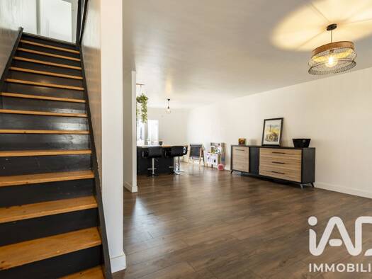 Maison à vendre 215 000 € 4 pièces 3 chambres 102 m² 122 m² de terrain Leclerc Cholet 49300