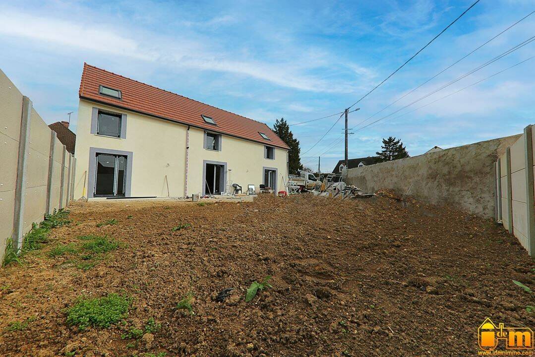 Maison à vendre, 113m², ESTOUCHES