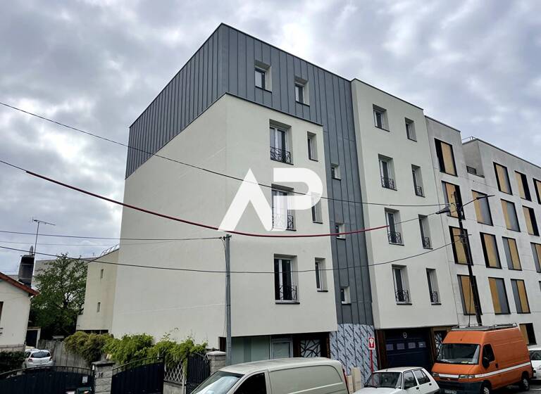 Immeuble à vendre 2 950 000 € 713 m²<br/>superficie Freinville Sevran 93270