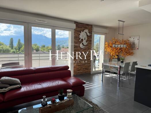 Appartement à vendre 387 000 € 4 pièces 3 chambres 82 m² Étage 3/3 Zone Activité Meylan 38240