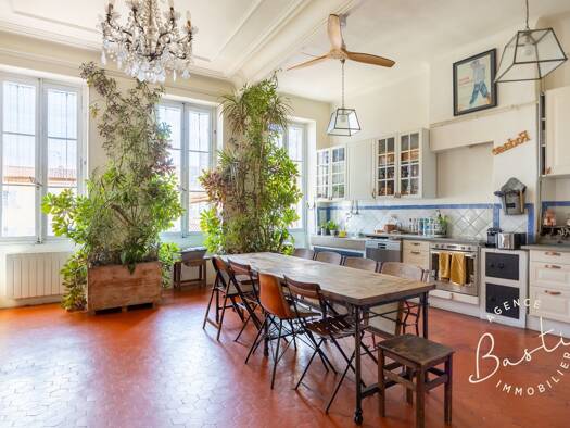 Appartement à vendre 450 000 € 5 pièces 4 chambres 155 m² 2ème étage Belsunce Marseille 1er arrondissement 13001