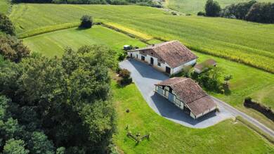 Maison de plain-pied à vendre 399 000 € 8 pièces 4 chambres 450 m² 13 450 m² de terrain Estibeaux 40290