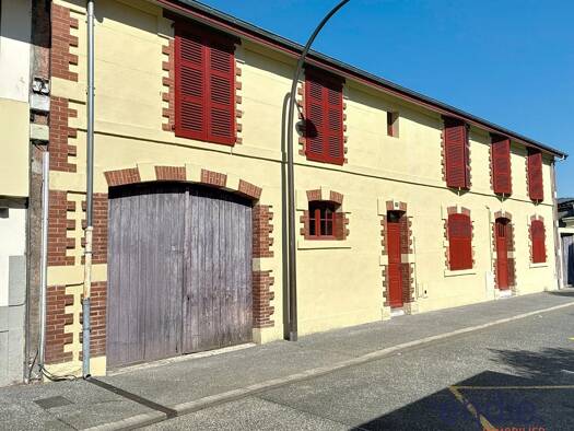 Duplex à vendre 148 000 € 4 pièces 1 chambre 60 m² RDC Centre Ville Pau 64000