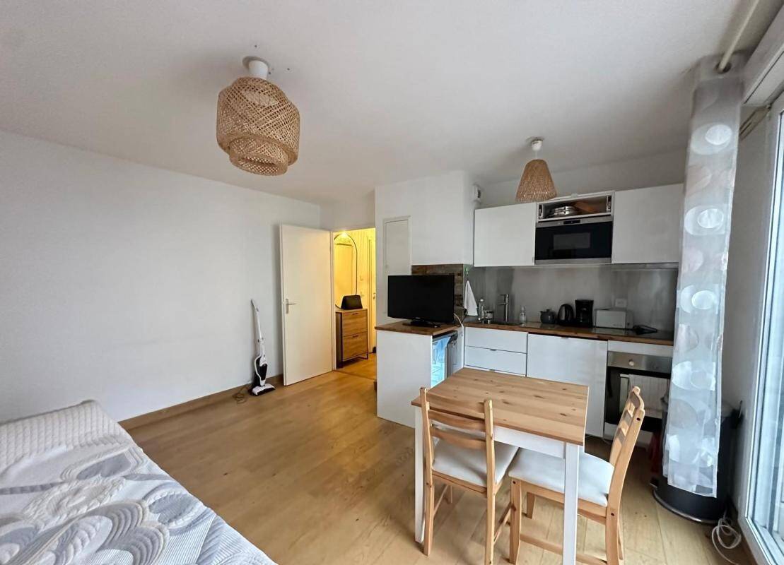 Maison à louer, 25m², COURBEVOIE