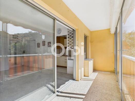 Appartement à louer 645 € 1 pièce 25,4 m² 3ème étage Le Centre Ville Mandelieu-la-Napoule 06210