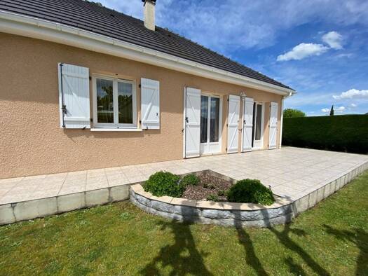 Maison de plain-pied à vendre 281 000 € 4 pièces 3 chambres 90,2 m² 835 m² de terrain Boeil-Bezing 64510