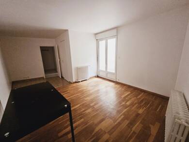 Appartement à louer 650 € 1 pièce 29,4 m² 3 étages Plateau Gentilly 94250