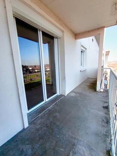 Appartement à vendre 75 000 € 3 pièces 2 chambres 53 m² Dernier étage, Étage 3/3 Ganet-Galau Le Passage 47520
