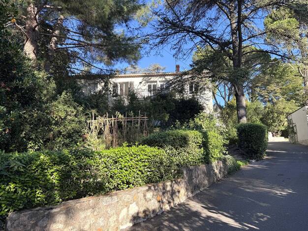 Appartement à vendre 265 000 € 4 pièces 2 chambres 67 m² 1er étage Bellecroix-Pont d'Avignon Villeneuve-lès-Avignon 30400