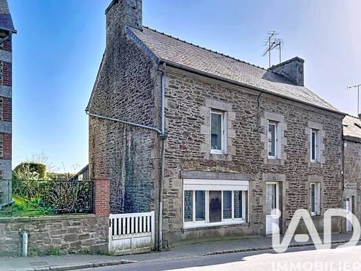 Maison à vendre 95 000 € 5 pièces 4 chambres 135 m² 301 m² de terrain Bourbriac 22390