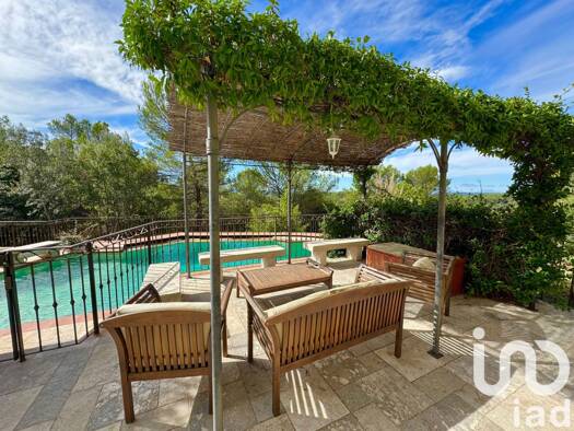 Maison à vendre 850 000 € 6 pièces 5 chambres 250 m² 7 383 m² de terrain Flayosc 83780