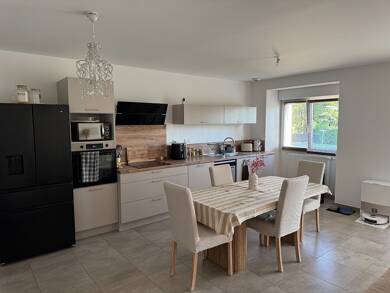 Maison à louer 1 030 € 5 pièces 4 chambres 129 m² 1 000 m² de terrain Vitre 35500