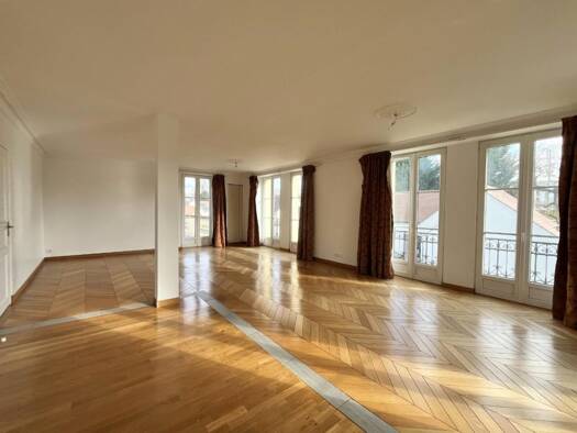 Duplex à louer 1 852 € 4 pièces 3 chambres 140 m² 1er étage Centre Ville Mennecy 91540