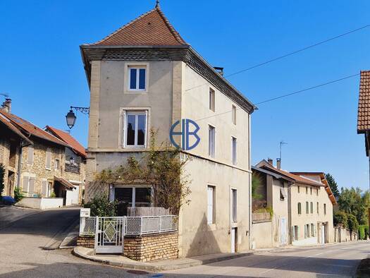 Maison à vendre 319 000 € 7 pièces 4 chambres 175 m² 209 m² de terrain Trept 38460