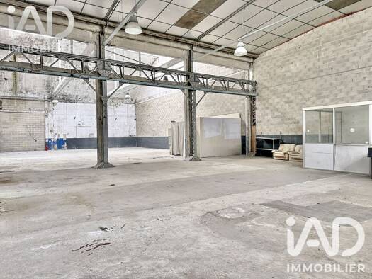 Local commercial à vendre 269 999 € 575 m² de surface de vente Pommeuse 77515