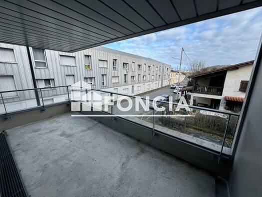 Appartement à louer 840 € 3 pièces 2 chambres 65,8 m² 1er étage Bas Cenon-cours Verdun-Testaud Cenon 33150