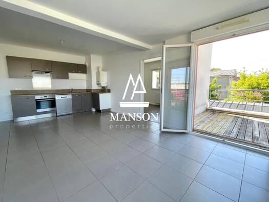 Appartement à vendre 243 800 € 3 pièces 2 chambres 64,8 m² Étage 2/3 Bas Cenon-cours Victor Hugo-Gambetta Cenon 33150