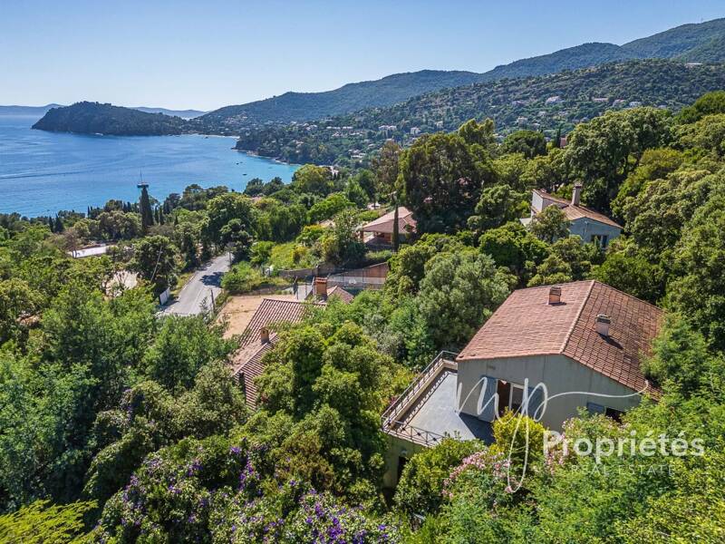 Maison à vendre, 125m², RAYOL CANADEL SUR MER