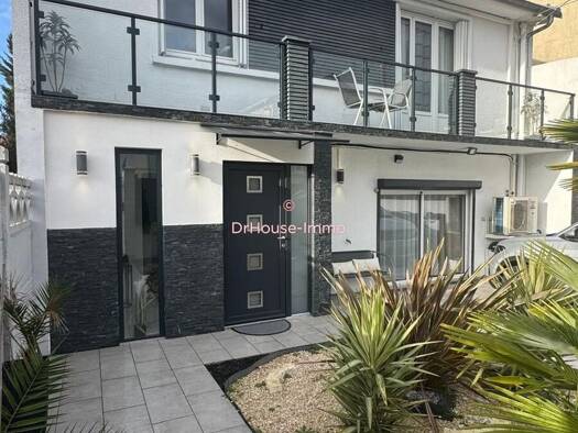 Maison à louer 2 800 € 6 pièces 3 chambres 135 m² 350 m² de terrain Bois Saint Martin-Yvris-Richardets-Monfort Noisy-le-Grand 93160